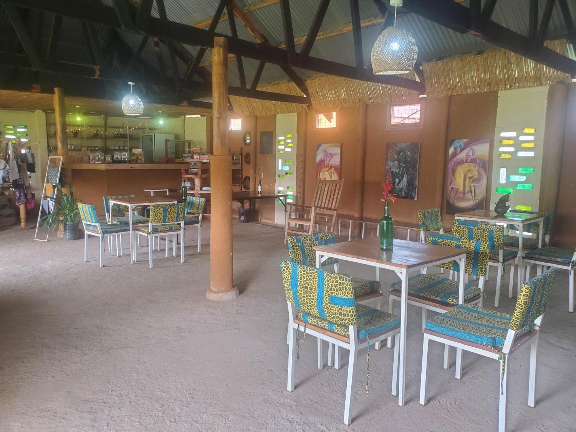 Fort Portal Gaia Eco Hub Bnb المظهر الخارجي الصورة