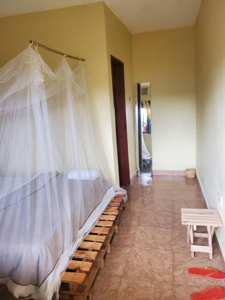 Fort Portal Gaia Eco Hub Bnb المظهر الخارجي الصورة